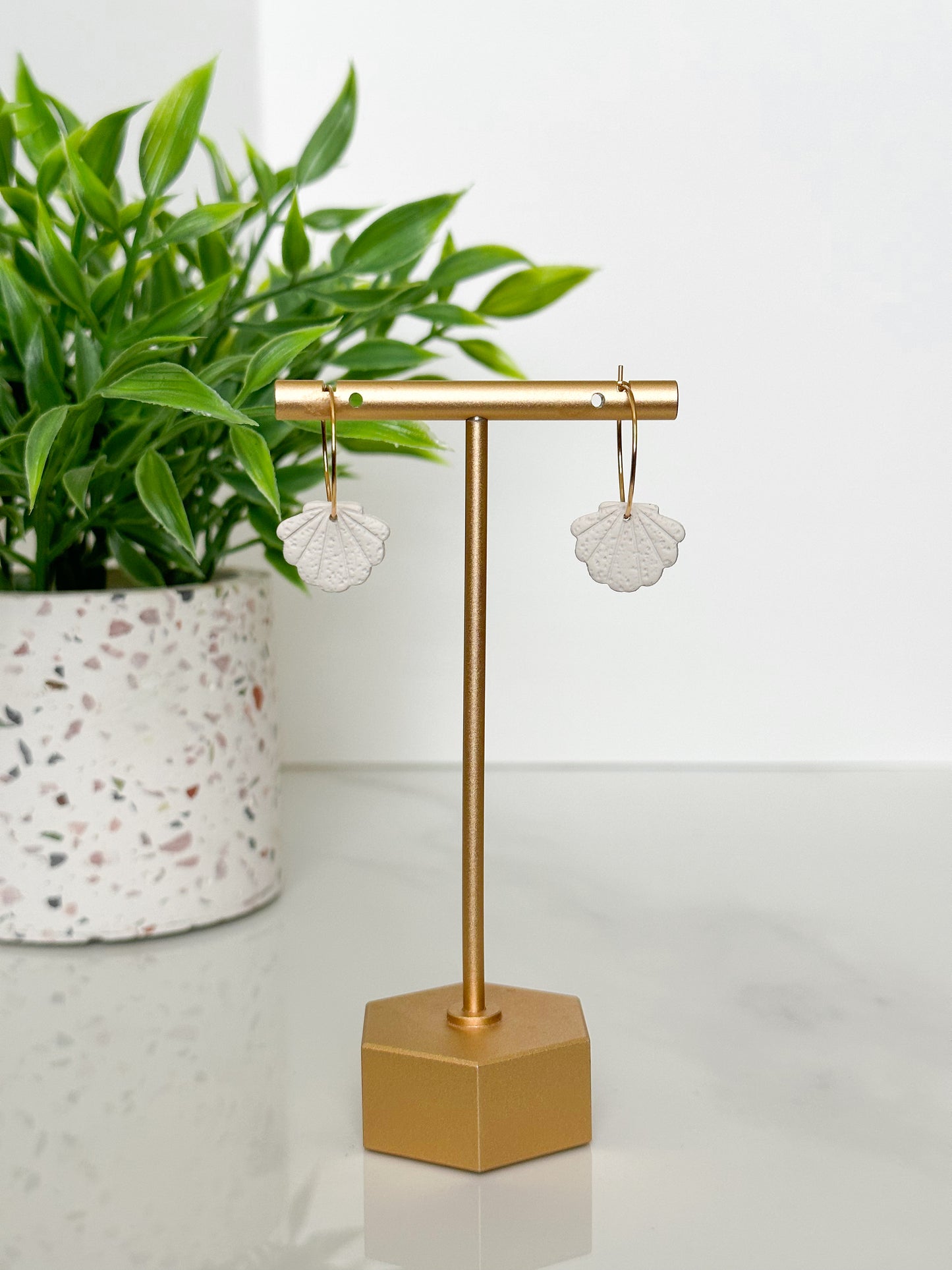 Shell Hoop